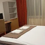 Raadimoisa מלון טרטו