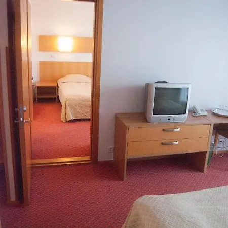 Hotell Raadimoisa